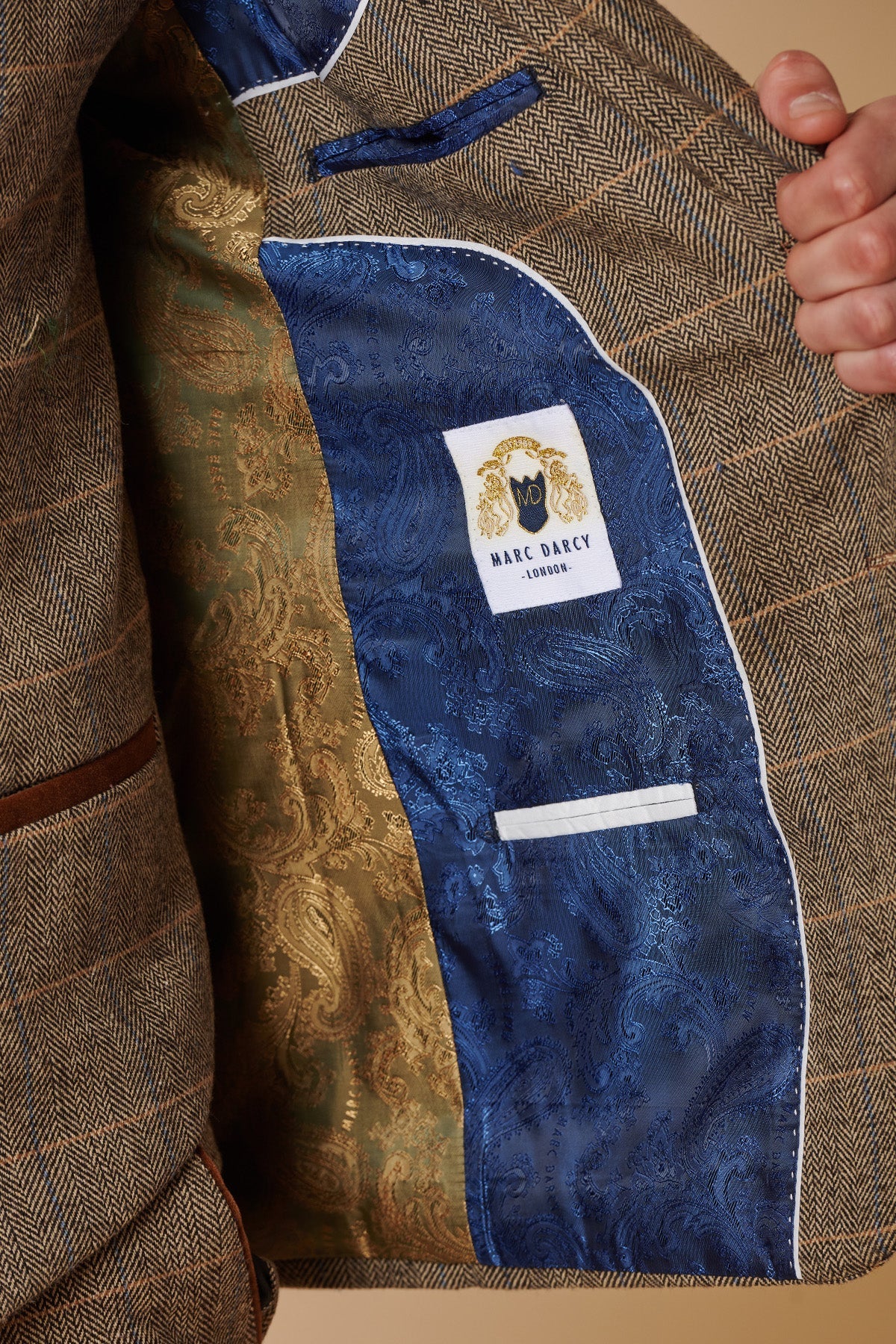 Férfi 3 részes halszálkás tweed öltöny, barna, kockás, szabott szabású, dupla klasszikus öltöny