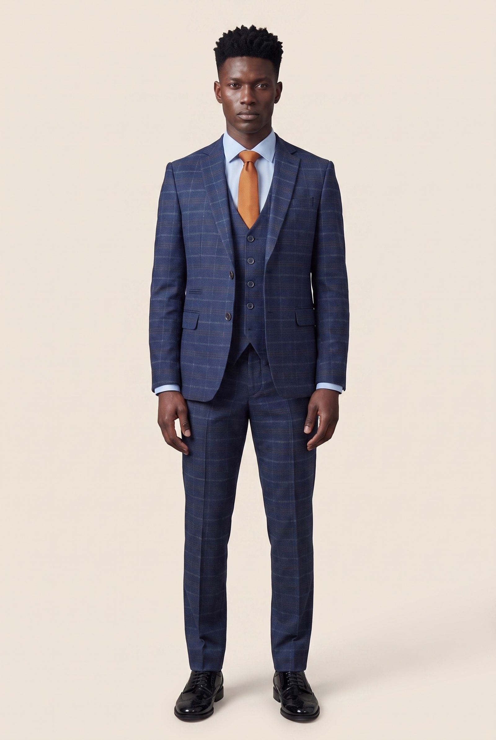 Look #979 styled with Férfi sötétkék kockás, háromrészes öltöny - Paul Andrew Kenneth
