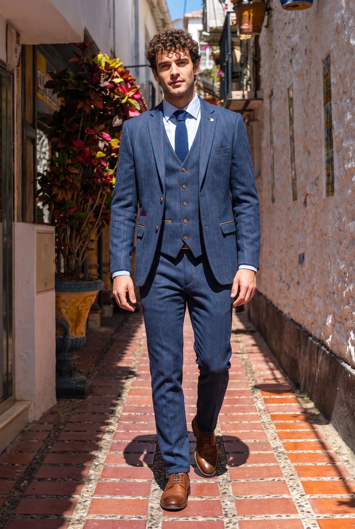 Look #986 styled with Scott Férfi Kék Háromrészes Tweed Kockás Öltöny