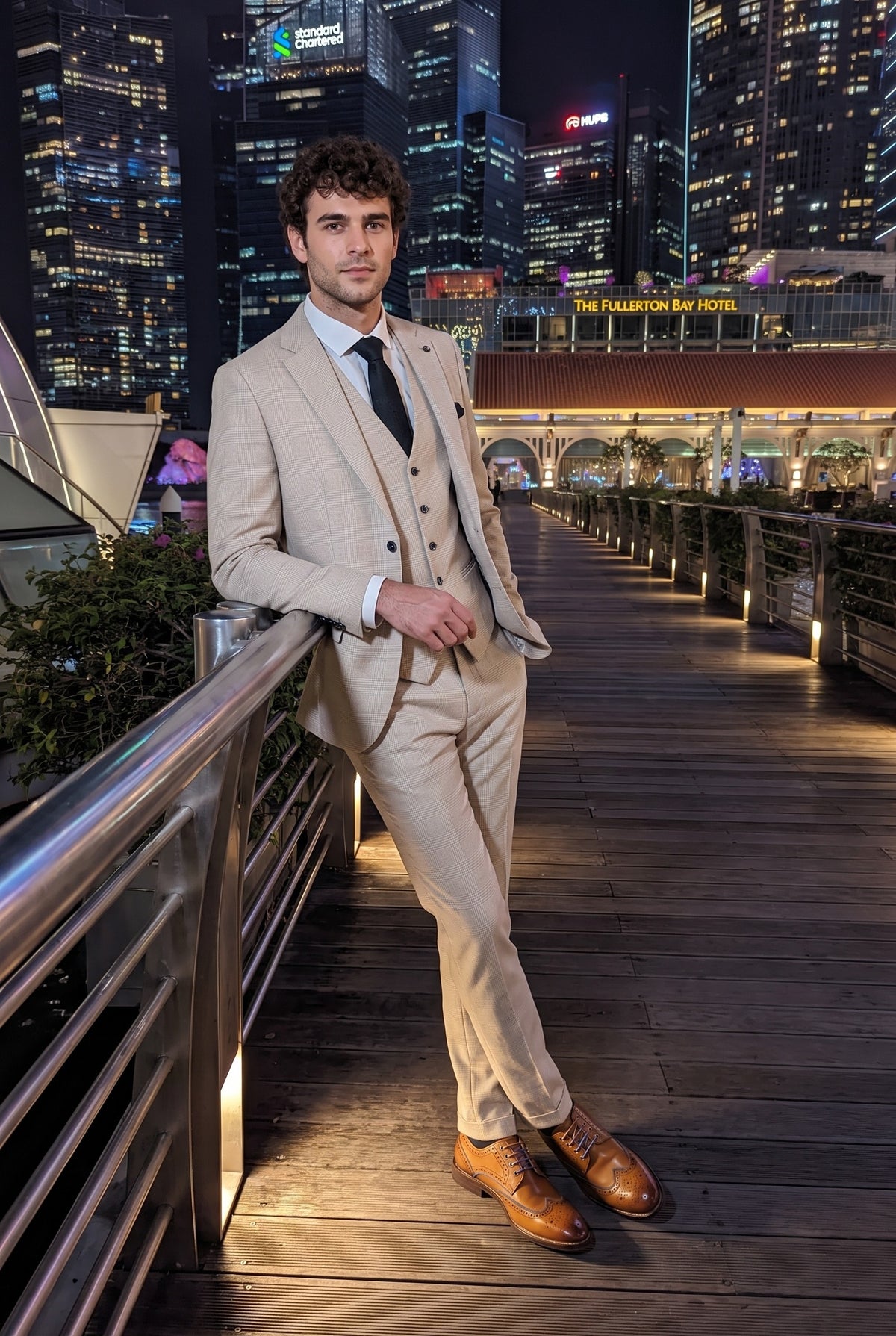Look #772 styled with Regent - Krémszínű, háromrészes, kockás menyasszonyi öltöny férfiaknak