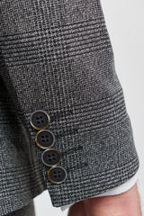 Férfi szürke kockás, háromrészes öltöny