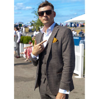 Férfi barna kockás, háromrészes tweed öltöny - STZ17