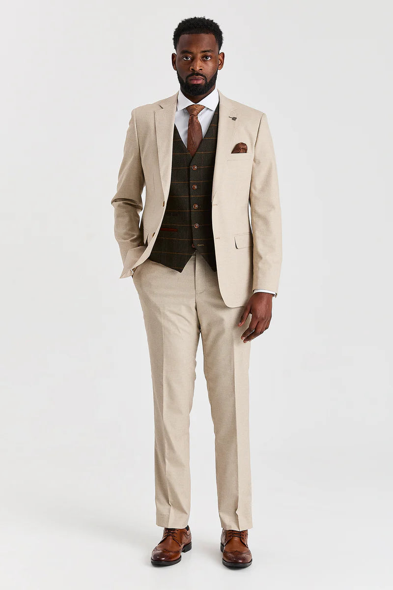 Belmont bézs öltöny Harris zöld tweed mellénnyel
