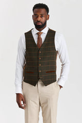 Belmont bézs öltöny Harris zöld tweed mellénnyel