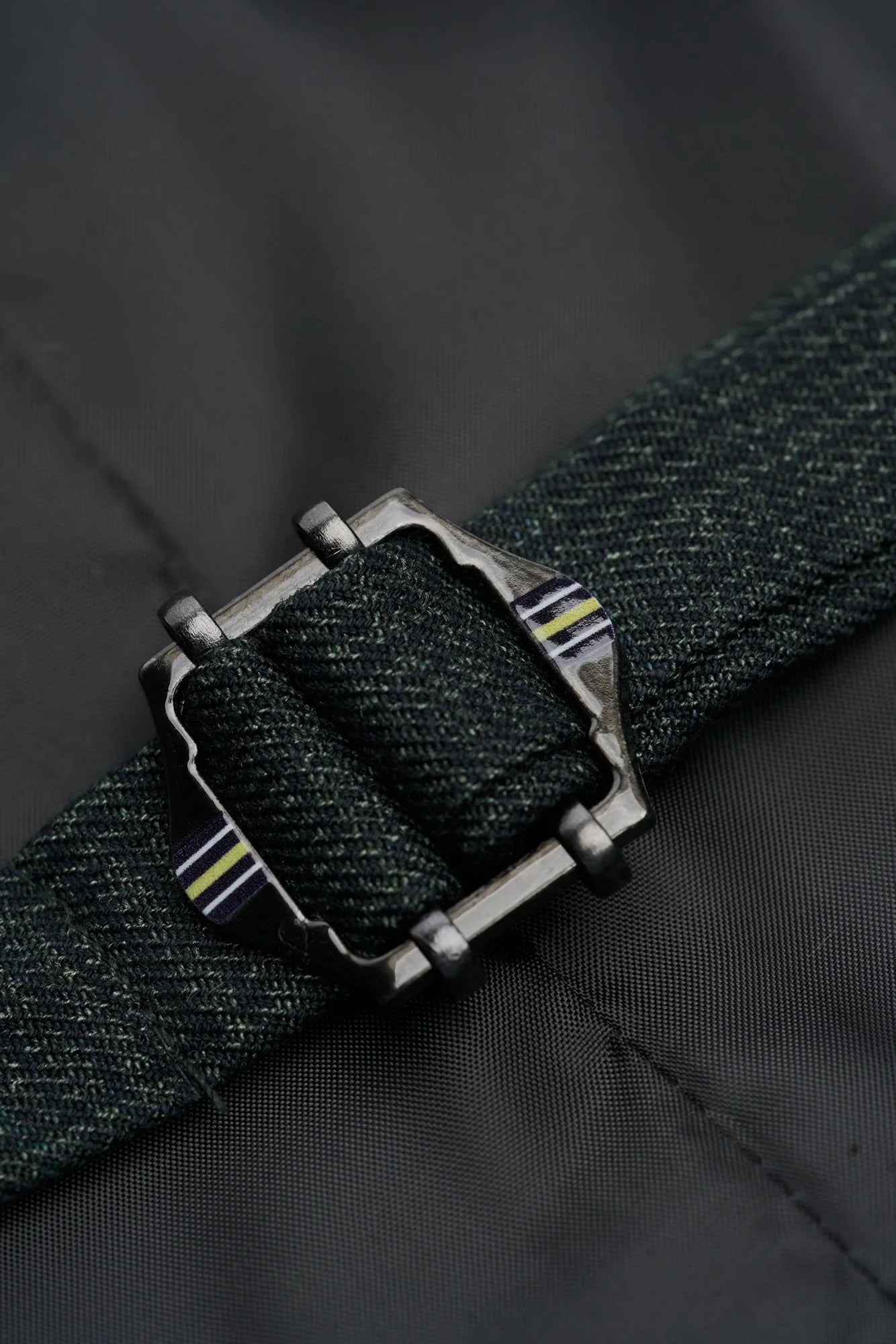 Caridi - Férfi olívazöld tweed mellény