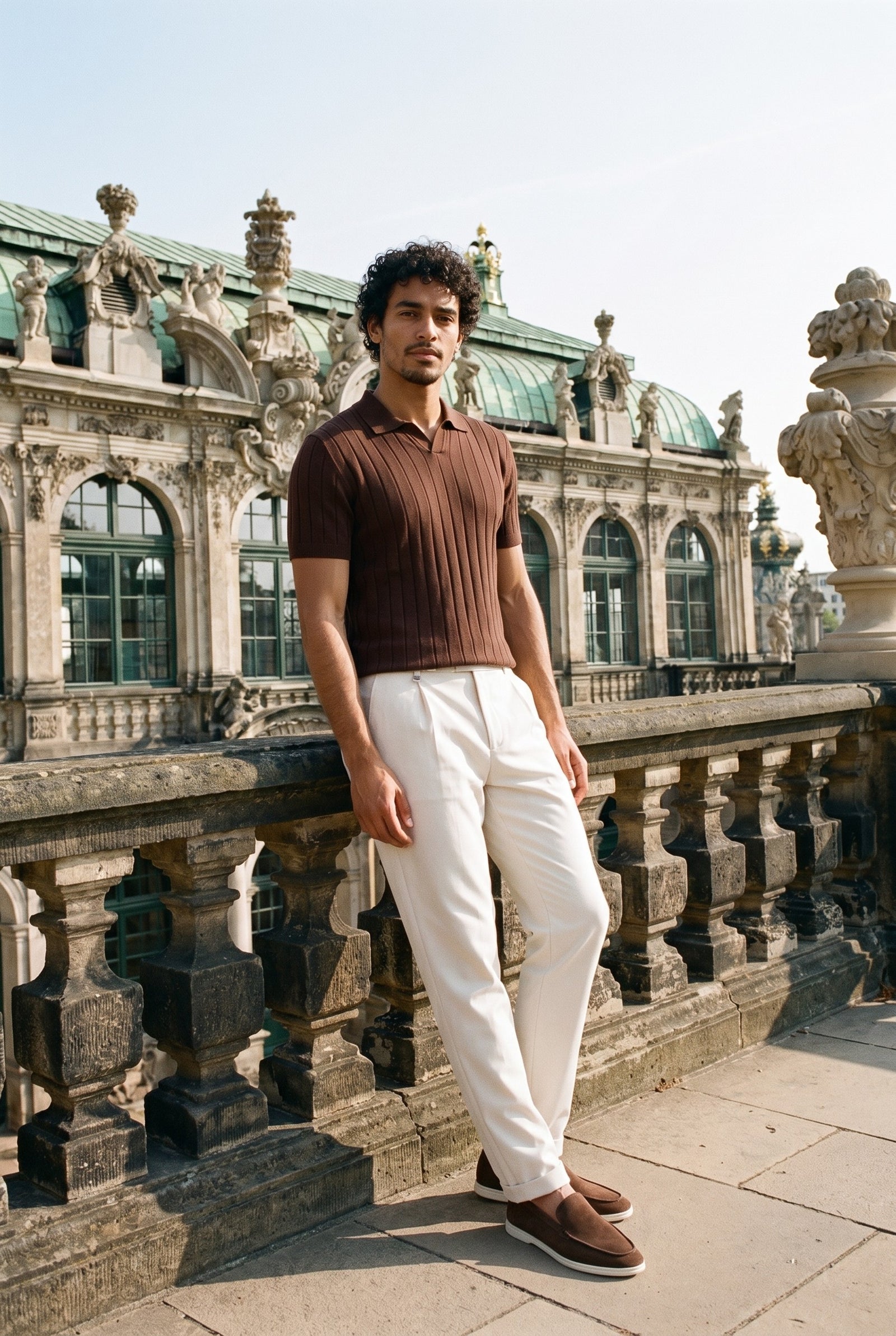 Look #1027 styled with Férfi barna bordázott kötött pólóing