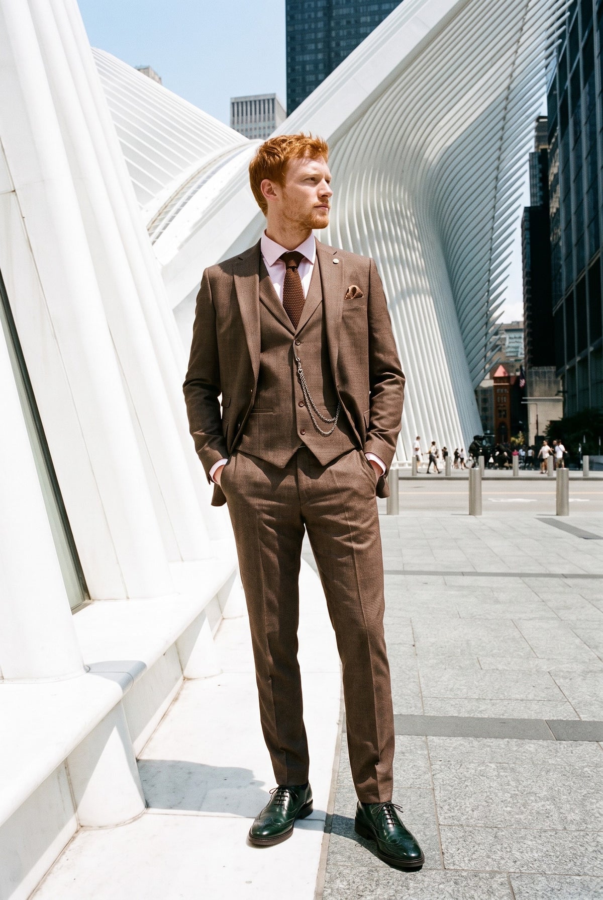 Look #1010 styled with TP-50 - Férfi barna, háromrészes, kockás öltöny walesi herceg mintával