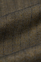 Férfi olívazöld, háromrészes halszálkás tweed öltöny