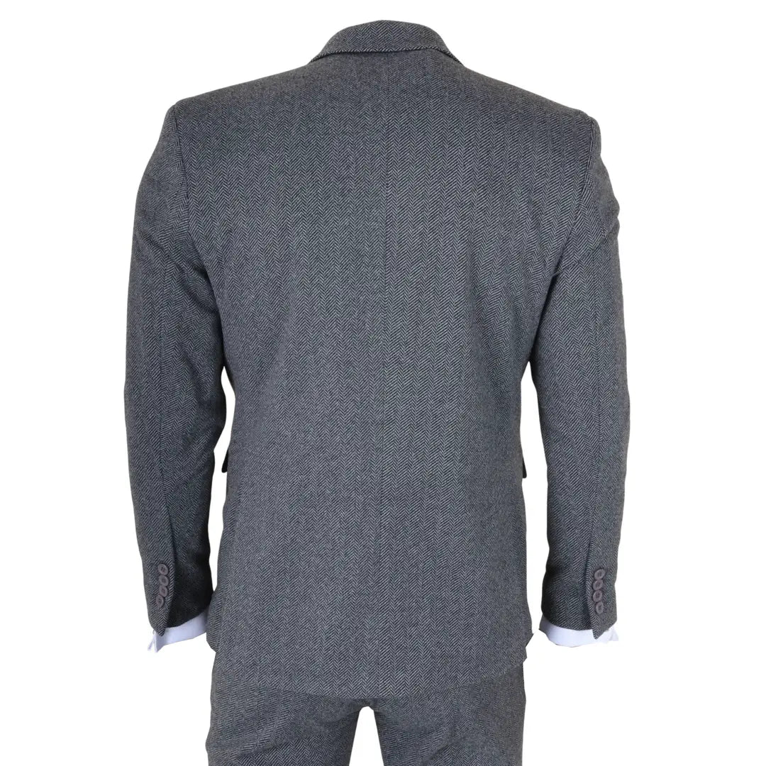 IM41 - Szürke, háromrészes, halszálkás tweed öltöny férfiaknak