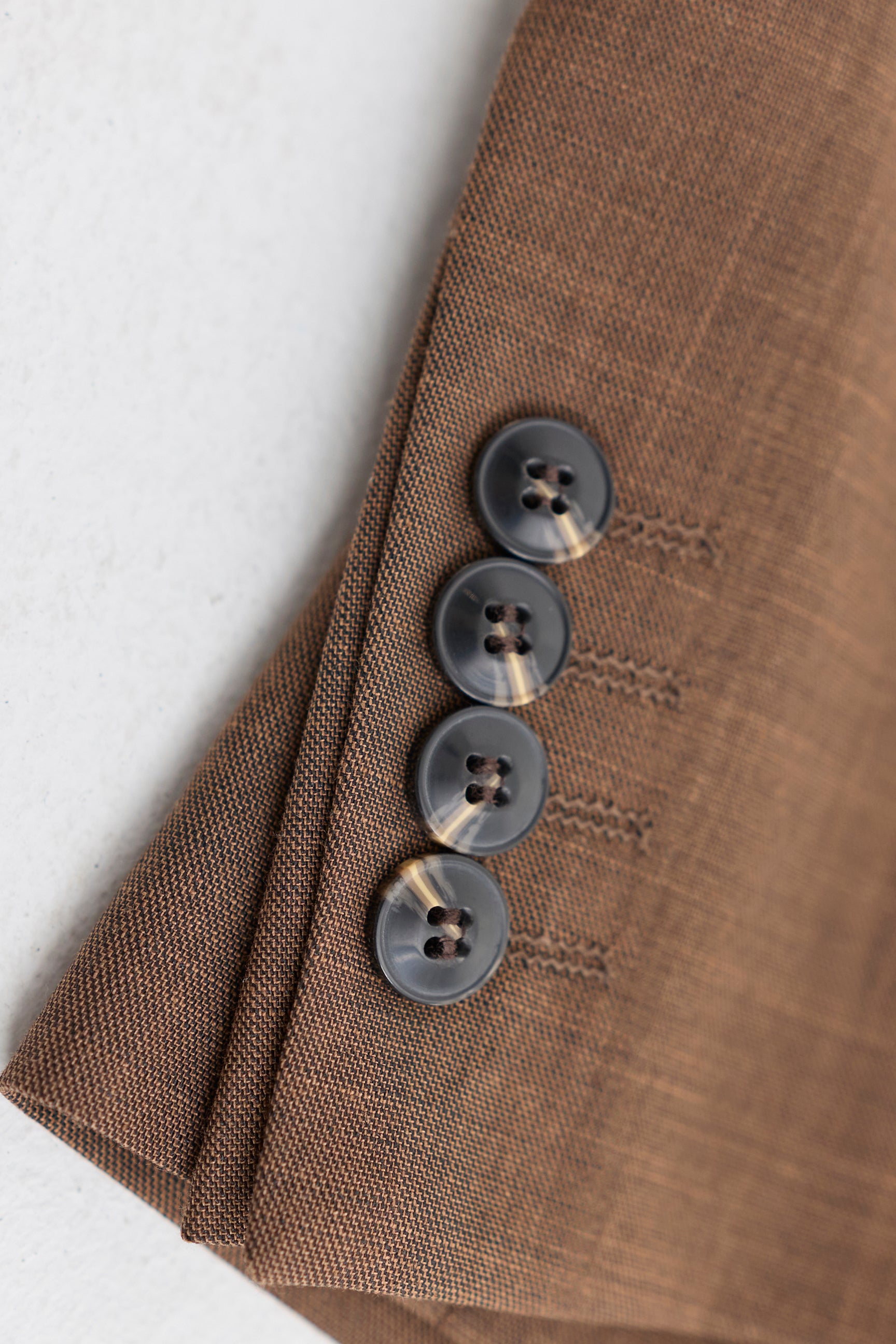 James Férfi 3 részes, sima, barna öltöny klasszikus szabással