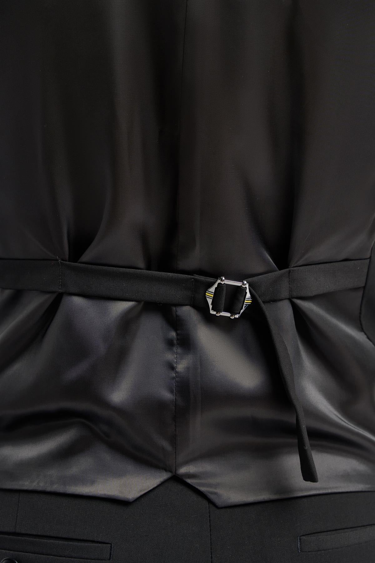 Malibu - Férfi fekete, szabott szabású mellény