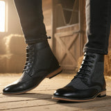 Férfi szárnyas, brogue bokacsizma