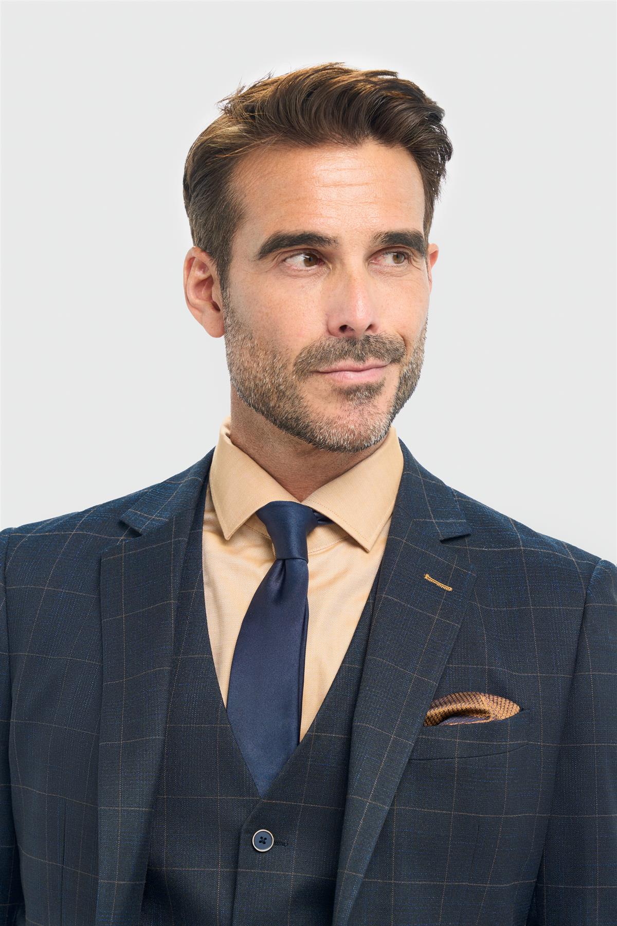 Férfi sötétkék kockás, szabott szabású blézer