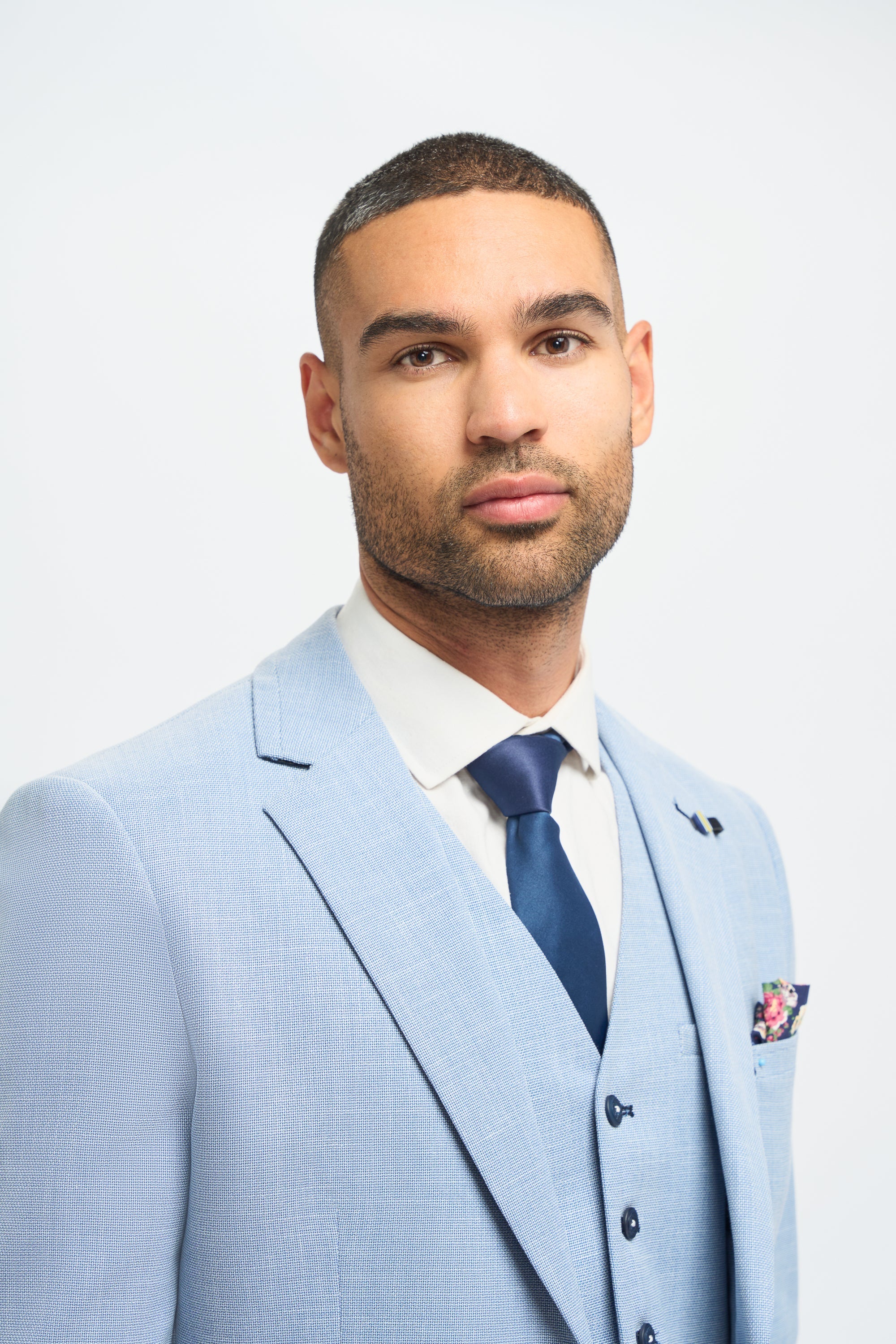 Férfi 3 részes öltöny, világoskék, nyári, vászon, szabott szabású, esküvői, báli, klasszikus