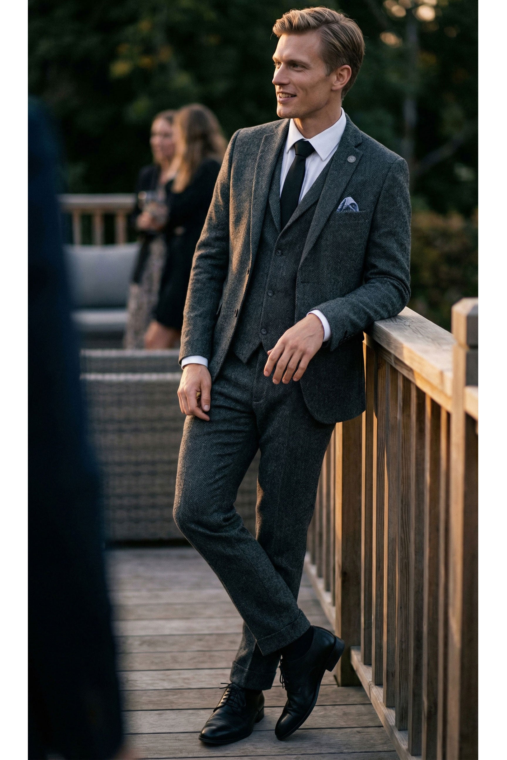 Férfi szénszürke, háromrészes, halszálkás tweed öltöny - STZ11