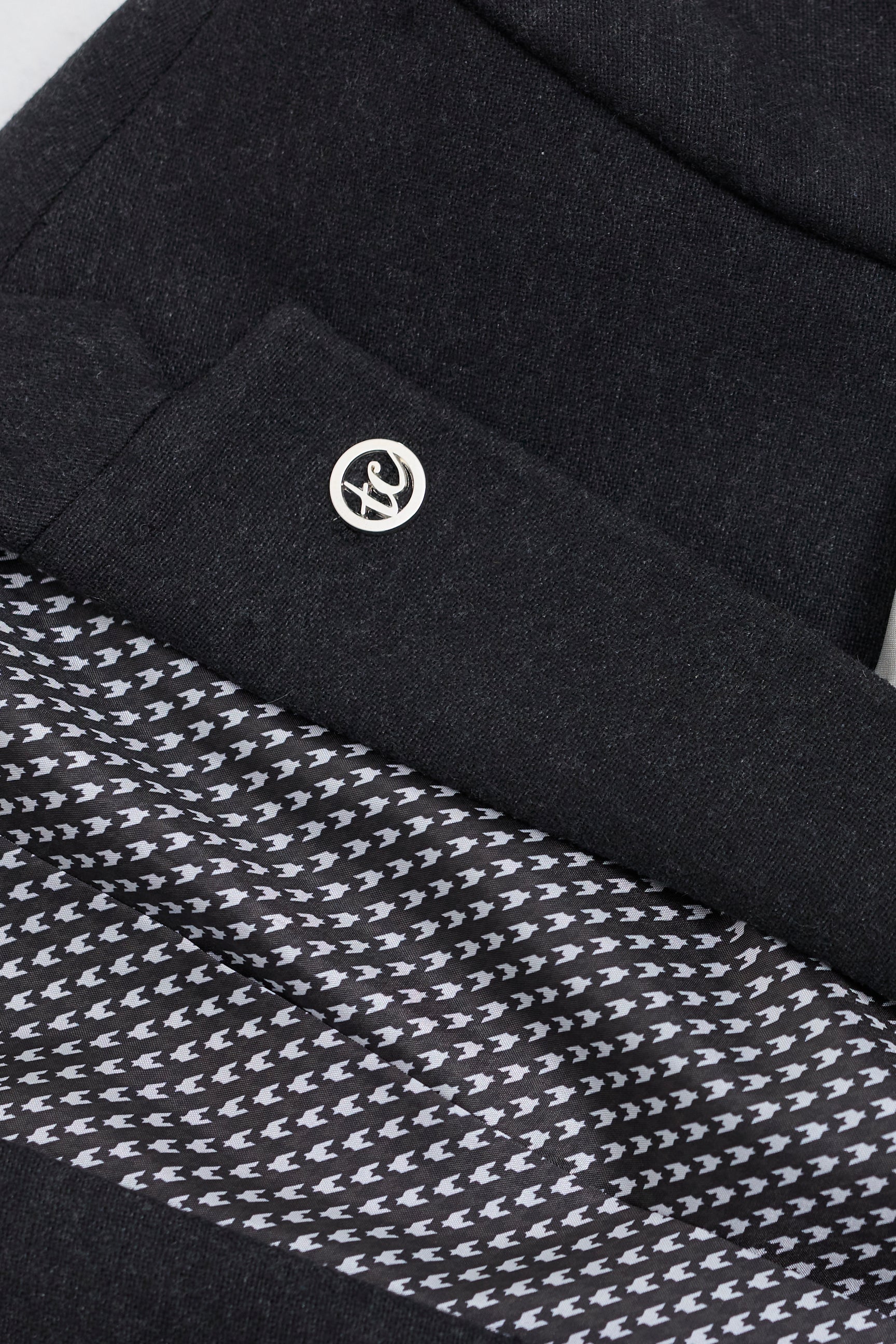 Férfi fekete vintage 1920-as évekbeli öltöny